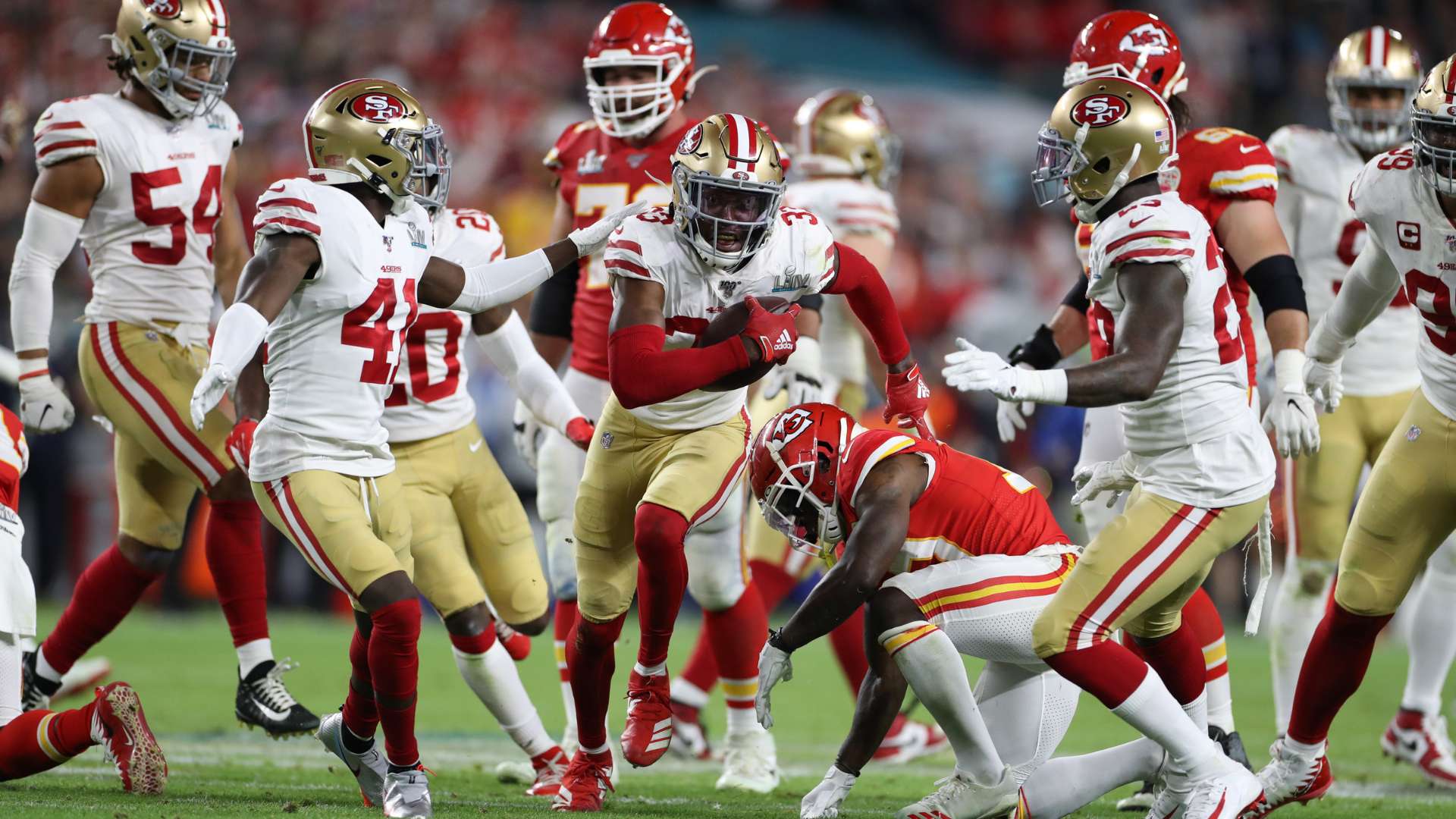 中国足球的 中国足球的