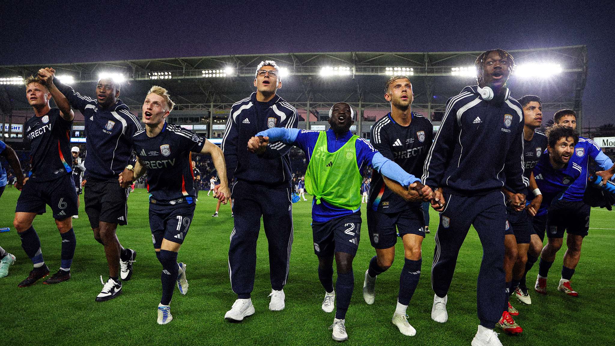 于自身利益 于自身利益